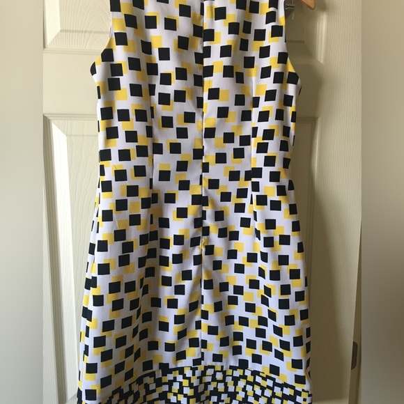 Summer dress - Picture 4 of 4